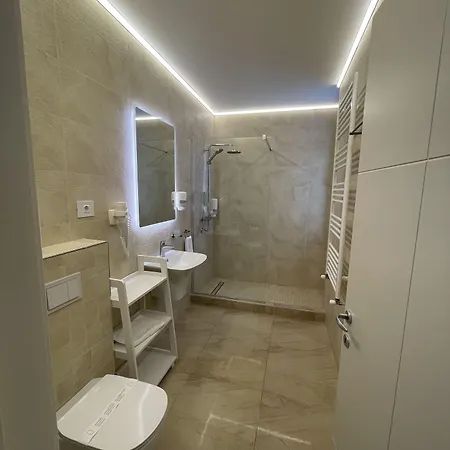 Hotel Ducu Mamaia Nord - Teens And Adults Only 14 And Over Năvodari